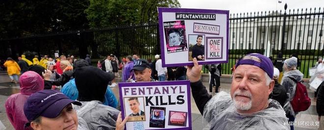 死刑的！特朗普举着孩子照片对哭泣的母亲承诺PG电子麻将胡了2模拟器我相信中国会执行(图17)