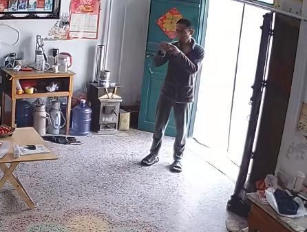 密老公却声称是误会网友表示：教教我麻将胡了网址女子在监控发现老公秘(图8)